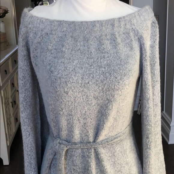 Off the Shoulder Light Grey Sweater Dress-sz M - Picture 2 of 7